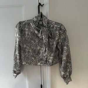 Gorgeous Koret Vintage Tie Collar Button Up Blouse😍